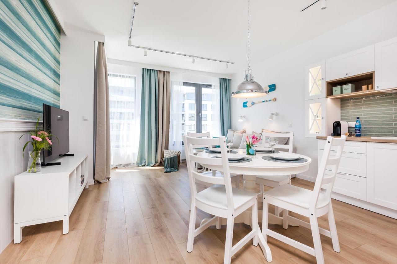 Plac Unii Aquamarine Premium